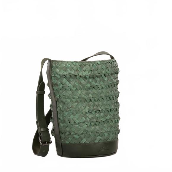 NEW PER LEI NEW YORK women's emery woven bucket bag in green - Picture 7 of 7
